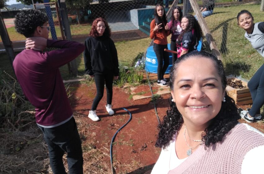  Alunos de Arapoti transformam lixo orgânico em adubo
