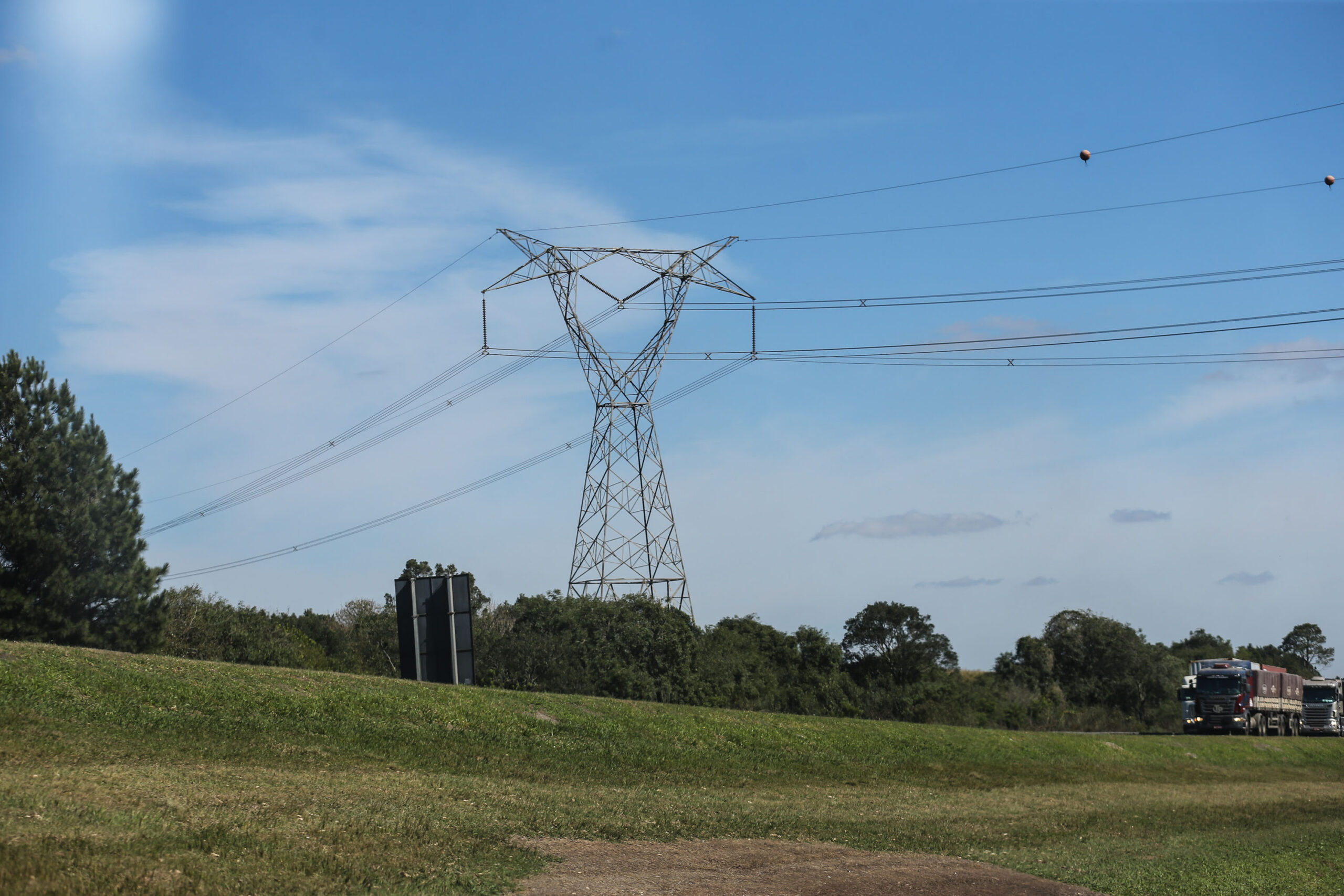 Torre de Energia Eletrica na BR 277 – Copel   Curitiba, 24/07/2019 –  Foto: Geraldo Bubniak/ANPr