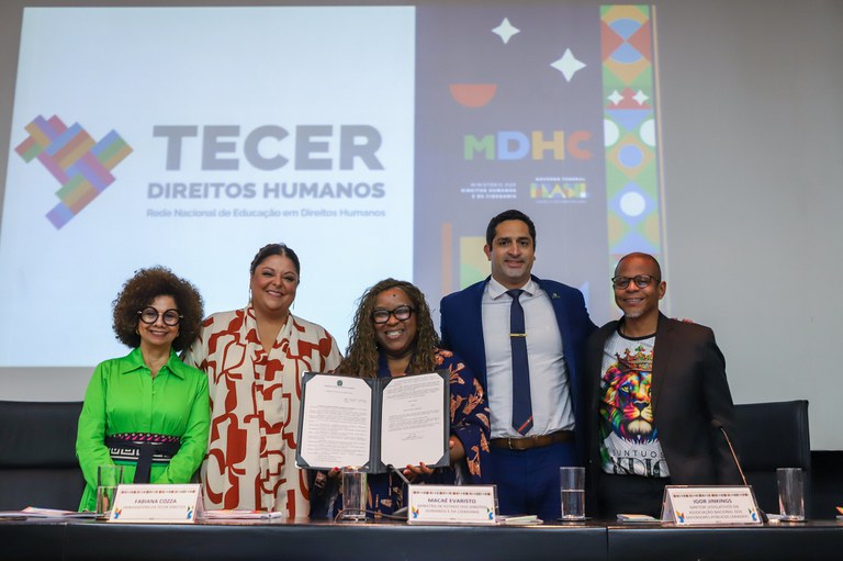  MDHC lança a Tecer Direitos Humanos