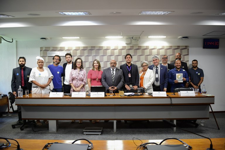  MEC debate segurança nas escolas