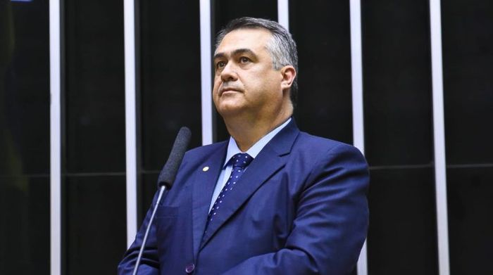 Projeto endurece punições para escapamentos barulhentos e enquadra prática como crime ambiental